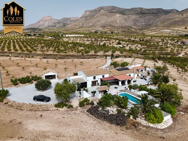 5 bedroom Finca/Country House for sale in Lorca with pool garage - € 449,950 (Ref: 9199906)