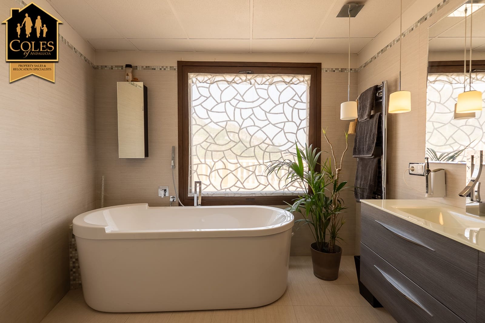 4 soveværelse Villa til salg i Turre med swimmingpool garage - € 899.950 (Ref: 9205277)