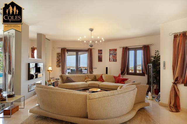 4 soveværelse Villa til salg i Turre med swimmingpool garage - € 899.950 (Ref: 9205277)