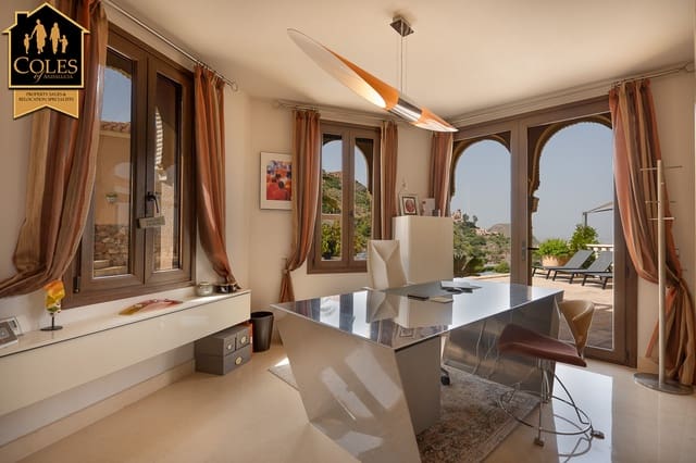 4 soveværelse Villa til salg i Turre med swimmingpool garage - € 899.950 (Ref: 9205277)