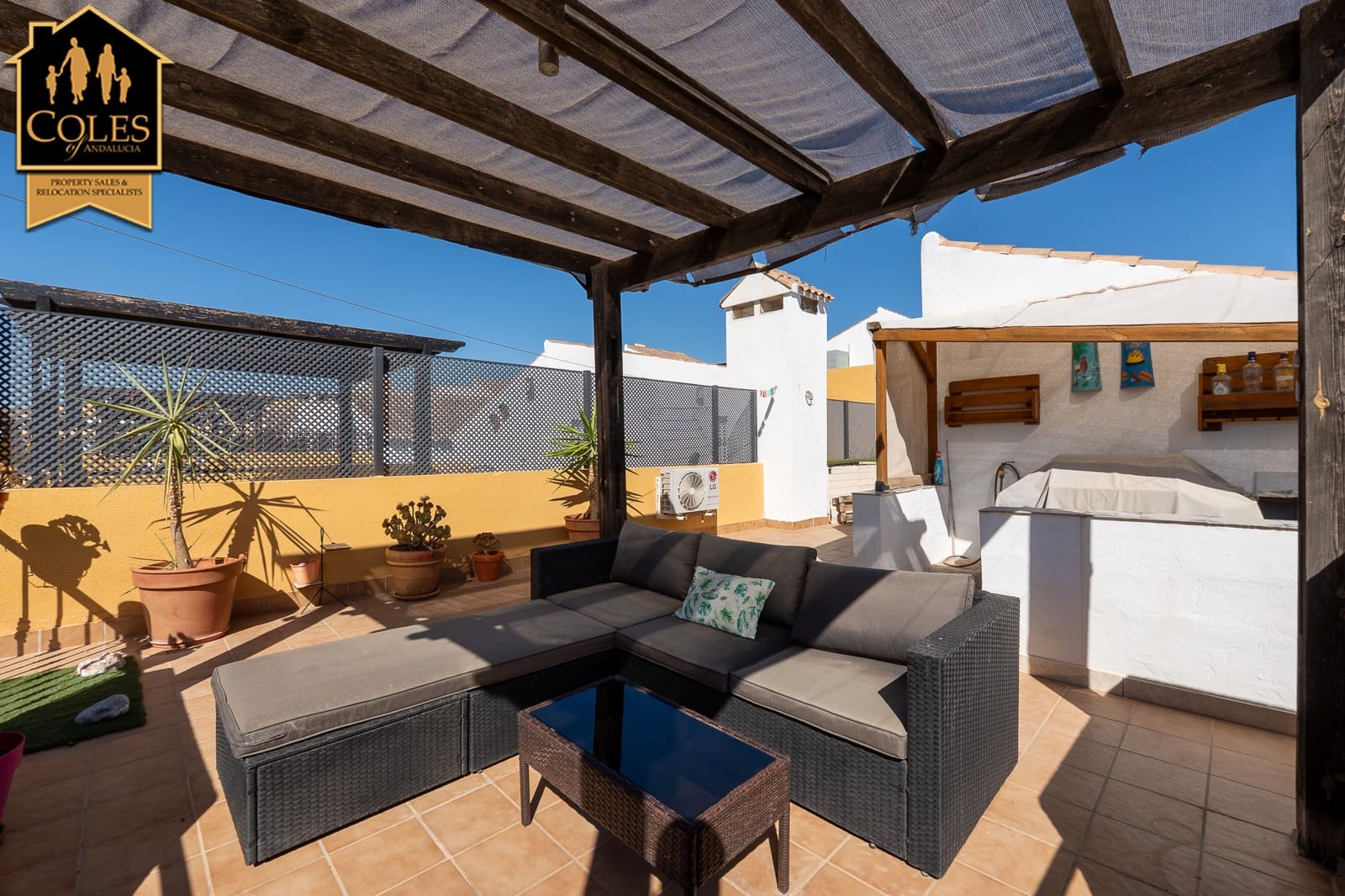 4 soveværelse Semi-Rækkehus til salg i Los Gallardos med swimmingpool garage - € 169.995 (Ref: 9227989)