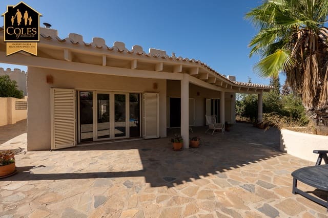 2 soveværelse Villa til salg i Los Gallardos med swimmingpool garage - € 309.995 (Ref: 9249136)