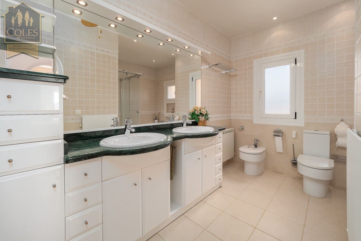 4 soverom Villa til salgs i Bedar med svømmebasseng - € 429 950 (Ref: 9309001)