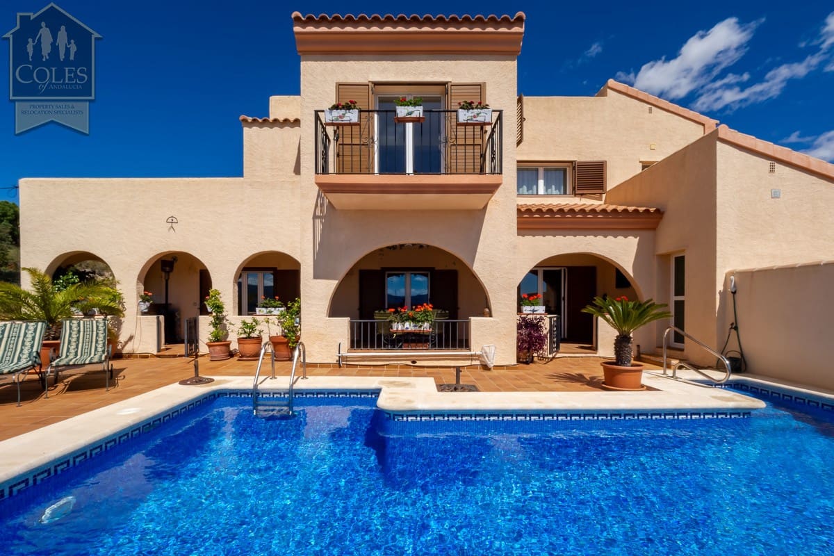 4 soverom Villa til salgs i Bedar med svømmebasseng - € 429 950 (Ref: 9309001)