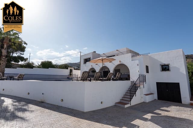 4 bedroom Villa for sale in Mojácar with pool garage - € 649,995 (Ref: 9324364)