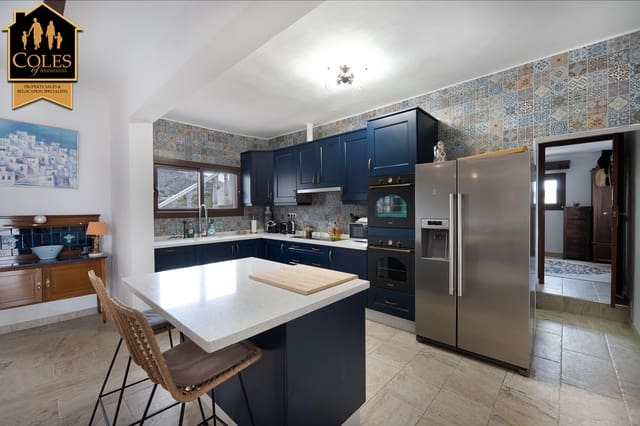 4 bedroom Villa for sale in Mojácar with pool garage - € 649,995 (Ref: 9324364)