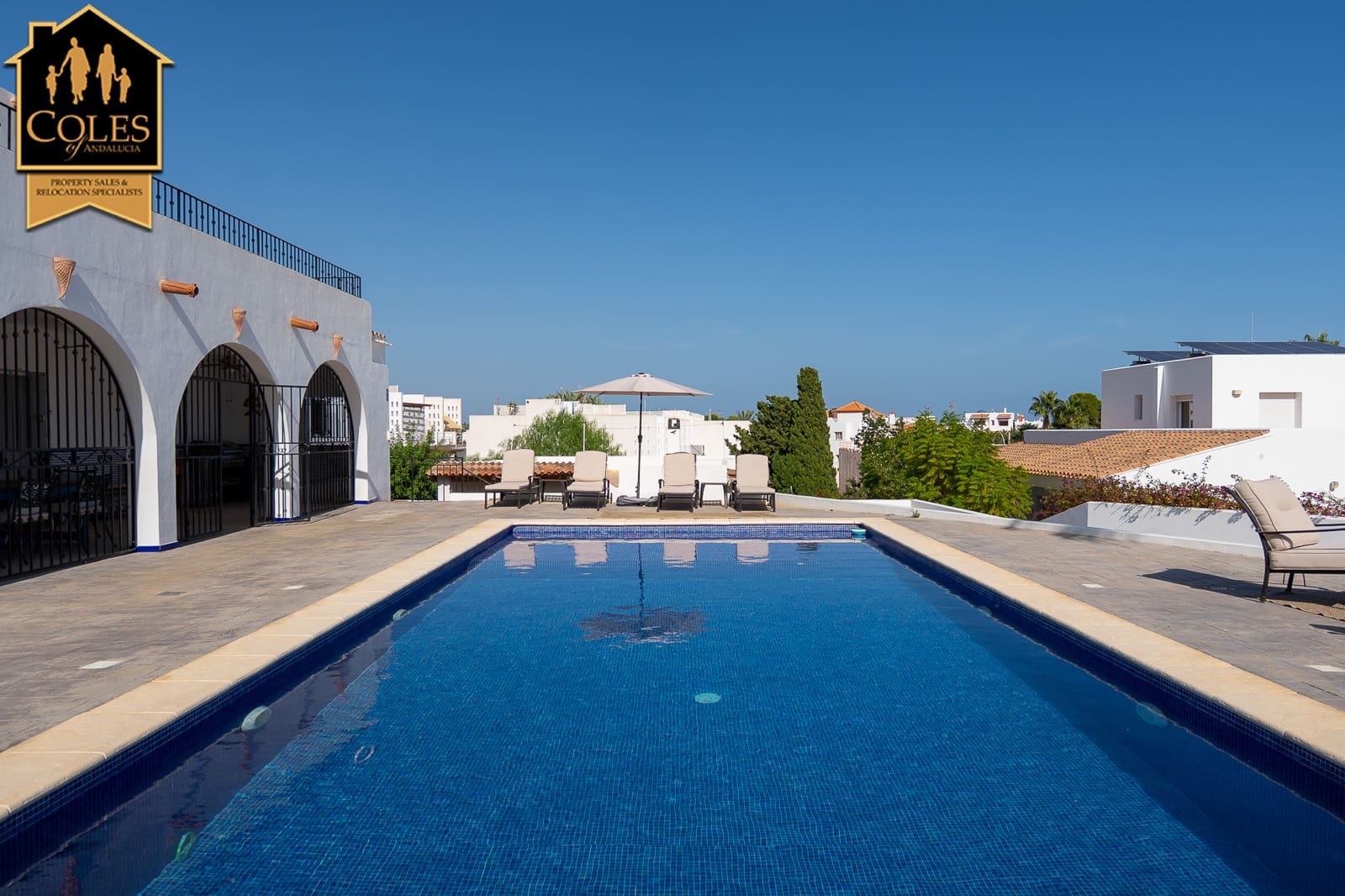 4 soveværelse Villa til salg i Mojacar med swimmingpool garage - € 649.995 (Ref: 9324364)