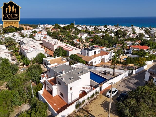 4 bedroom Villa for sale in Mojácar with pool garage - € 649,995 (Ref: 9324364)