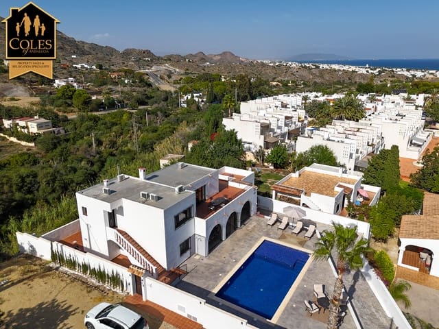 4 bedroom Villa for sale in Mojácar with pool garage - € 649,995 (Ref: 9324364)