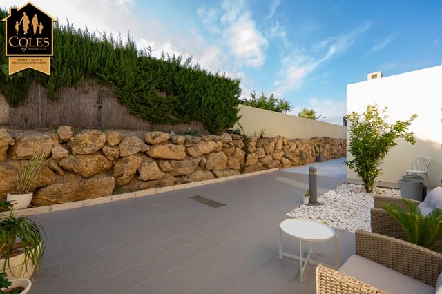 2 slaapkamer Halfvrijstaande villa te koop in Valle del Este, Vera met zwembad garage - € 309.995 (Ref: 9372384)