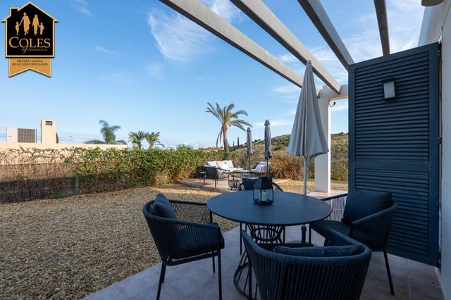 2 slaapkamer Halfvrijstaande villa te koop in Valle del Este, Vera met zwembad garage - € 309.995 (Ref: 9372384)