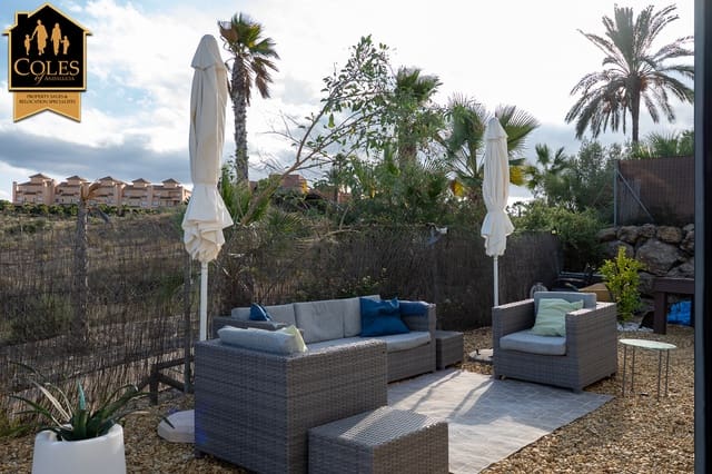 2 slaapkamer Halfvrijstaande villa te koop in Valle del Este, Vera met zwembad garage - € 309.995 (Ref: 9372384)