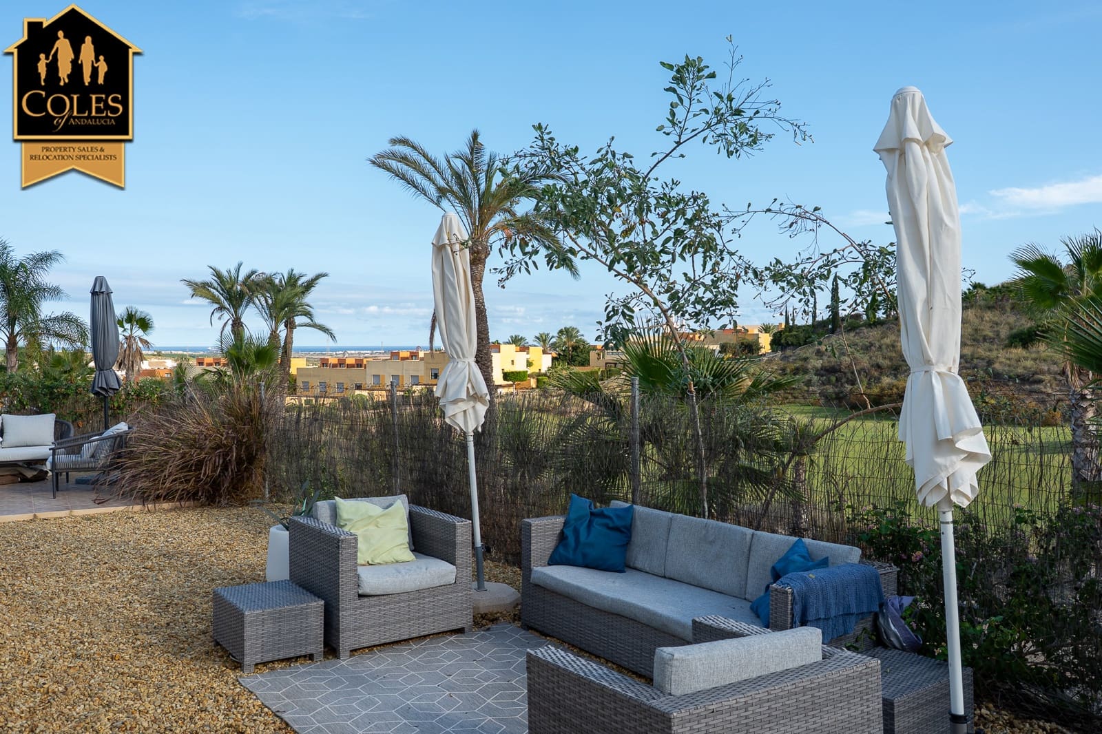 2 sypialnia Dom blizniak na sprzedaż w Valle del Este z basenem garażem - 309 995 € (Ref: 9372384)