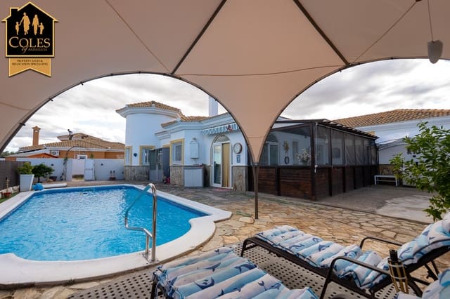 3 soveværelse Villa til salg i Partaloa med swimmingpool garage - € 275.000 (Ref: 9373706)