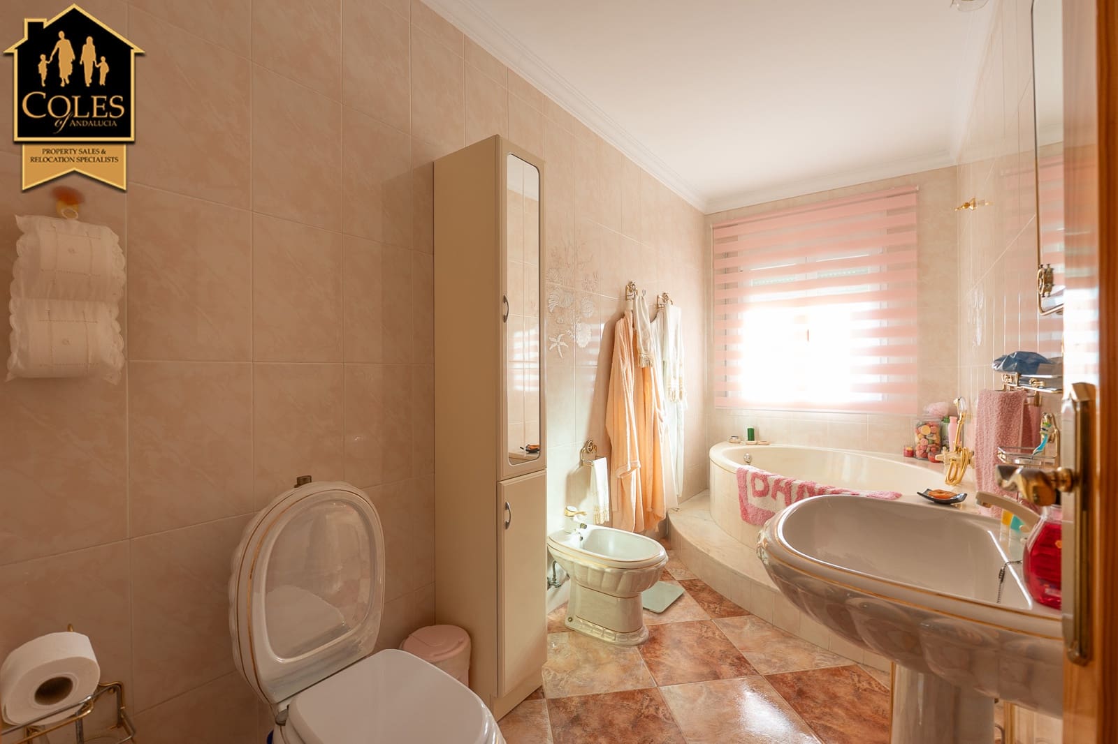 4 bedroom Townhouse for sale in Turre with garage - € 320,000 (Ref: 9401801)