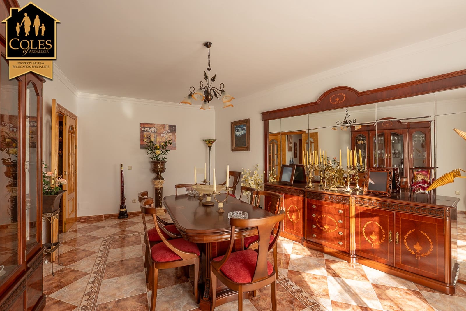 4 bedroom Townhouse for sale in Turre with garage - € 320,000 (Ref: 9401801)