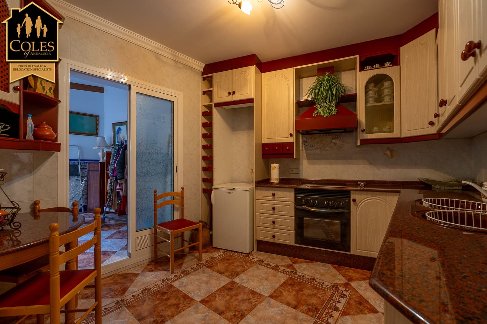 4 bedroom Townhouse for sale in Turre with garage - € 320,000 (Ref: 9401801)