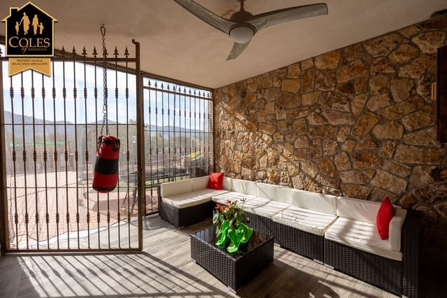 5 makuuhuone Huvila myytävänä paikassa Turre mukana 
autotalli - 460 000 € (Ref: 9401973)