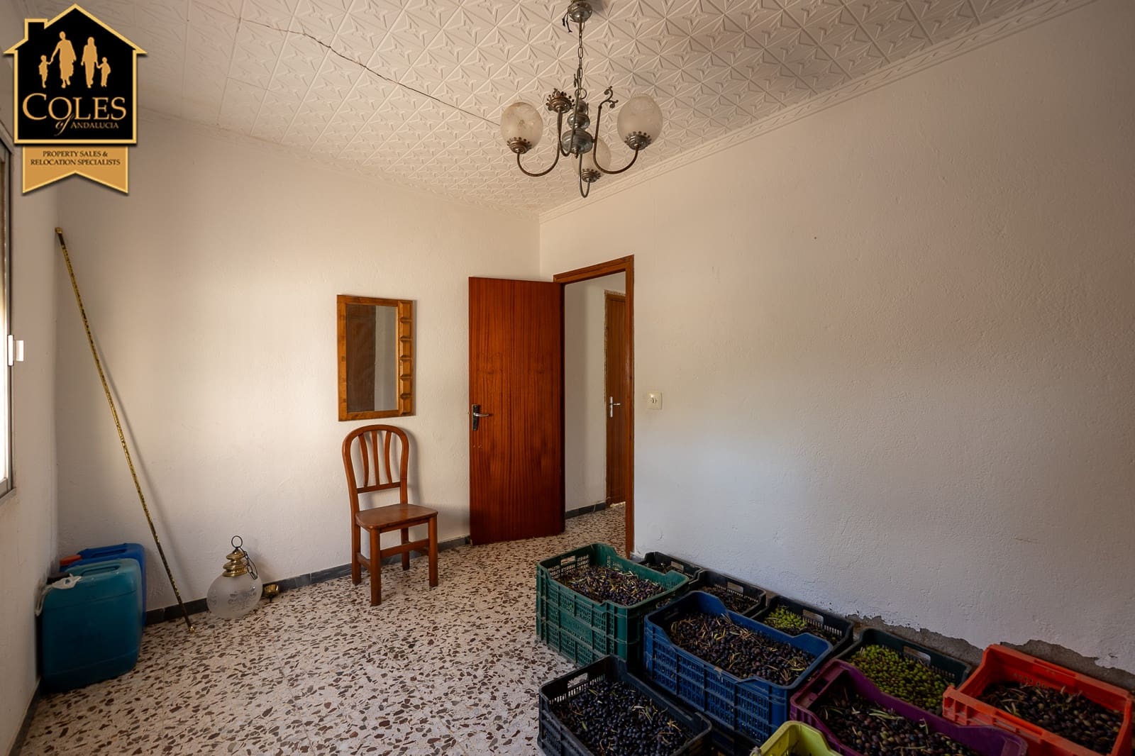 4 bedroom Villa for sale in Los Gallardos with garage - € 250,000 (Ref: 9409688)