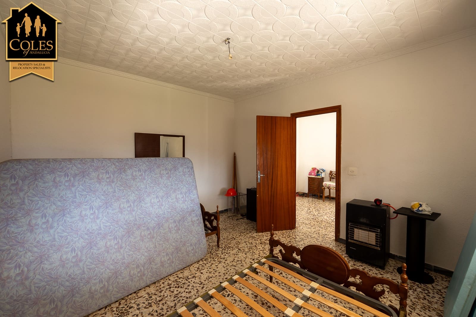 4 bedroom Villa for sale in Los Gallardos with garage - € 250,000 (Ref: 9409688)