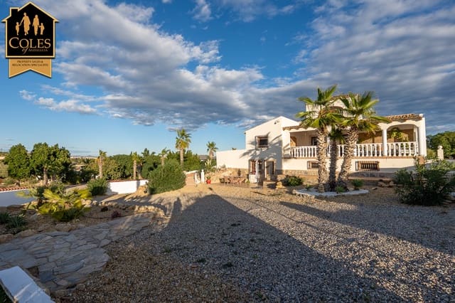 5 Zimmer Villa zu verkaufen in Vera Ciudad, Vera mit Pool Garage - 559.995 € (Ref: 9432417)