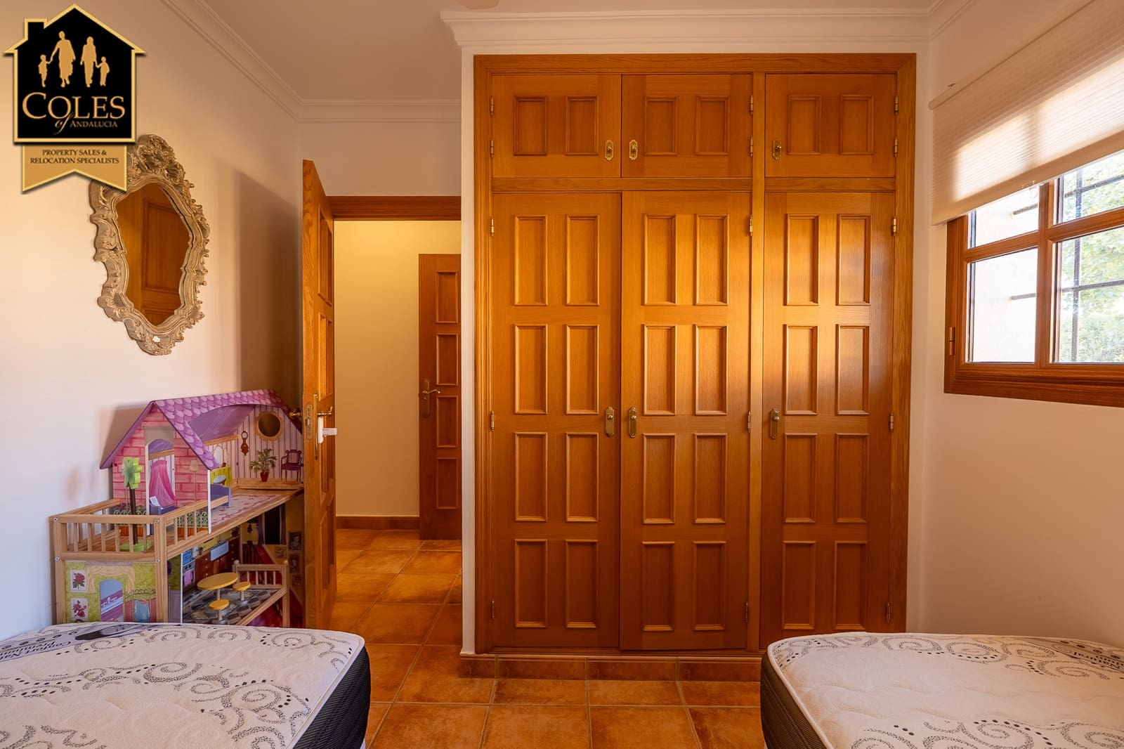 4 makuuhuone Huvila myytävänä paikassa Desert Springs mukana uima-altaan 
autotalli - 595 000 € (Ref: 9453614)