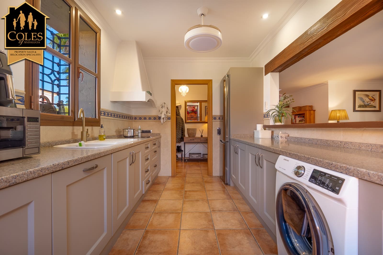 4 makuuhuone Huvila myytävänä paikassa Desert Springs mukana uima-altaan 
autotalli - 595 000 € (Ref: 9453614)