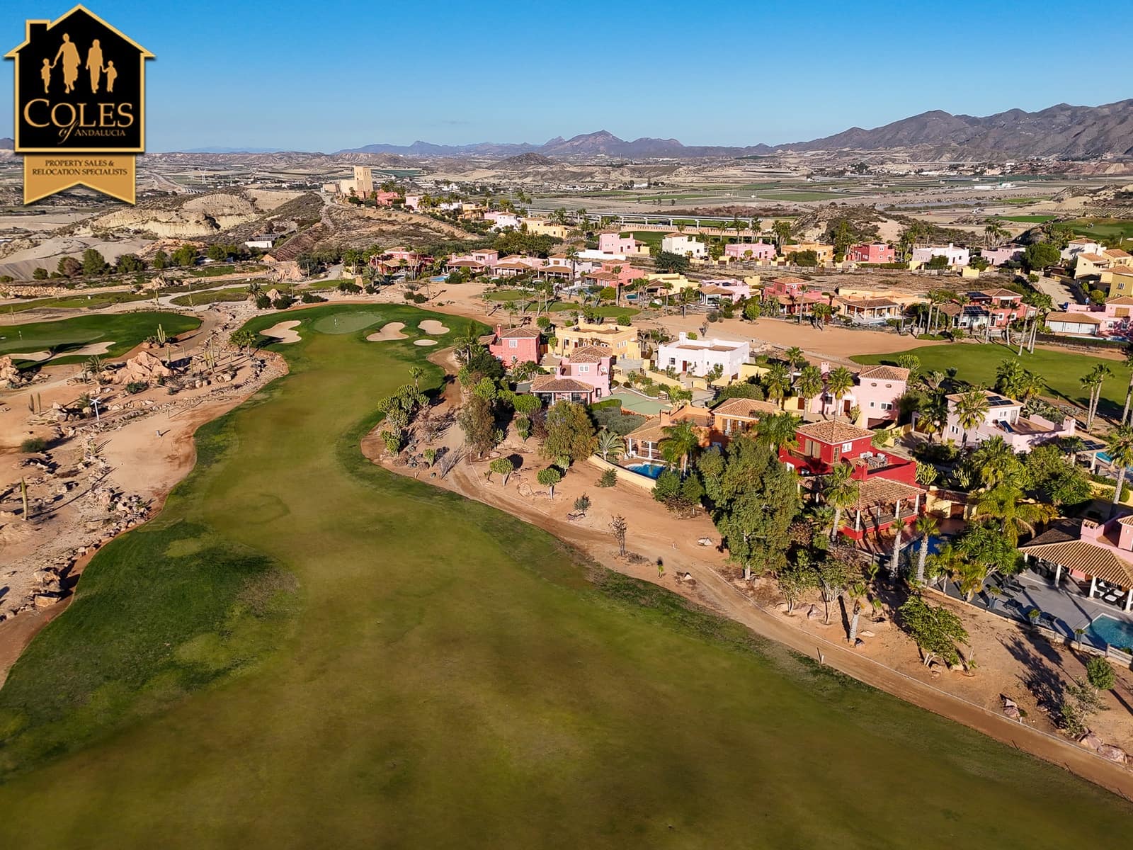 4 makuuhuone Huvila myytävänä paikassa Desert Springs mukana uima-altaan 
autotalli - 595 000 € (Ref: 9453614)