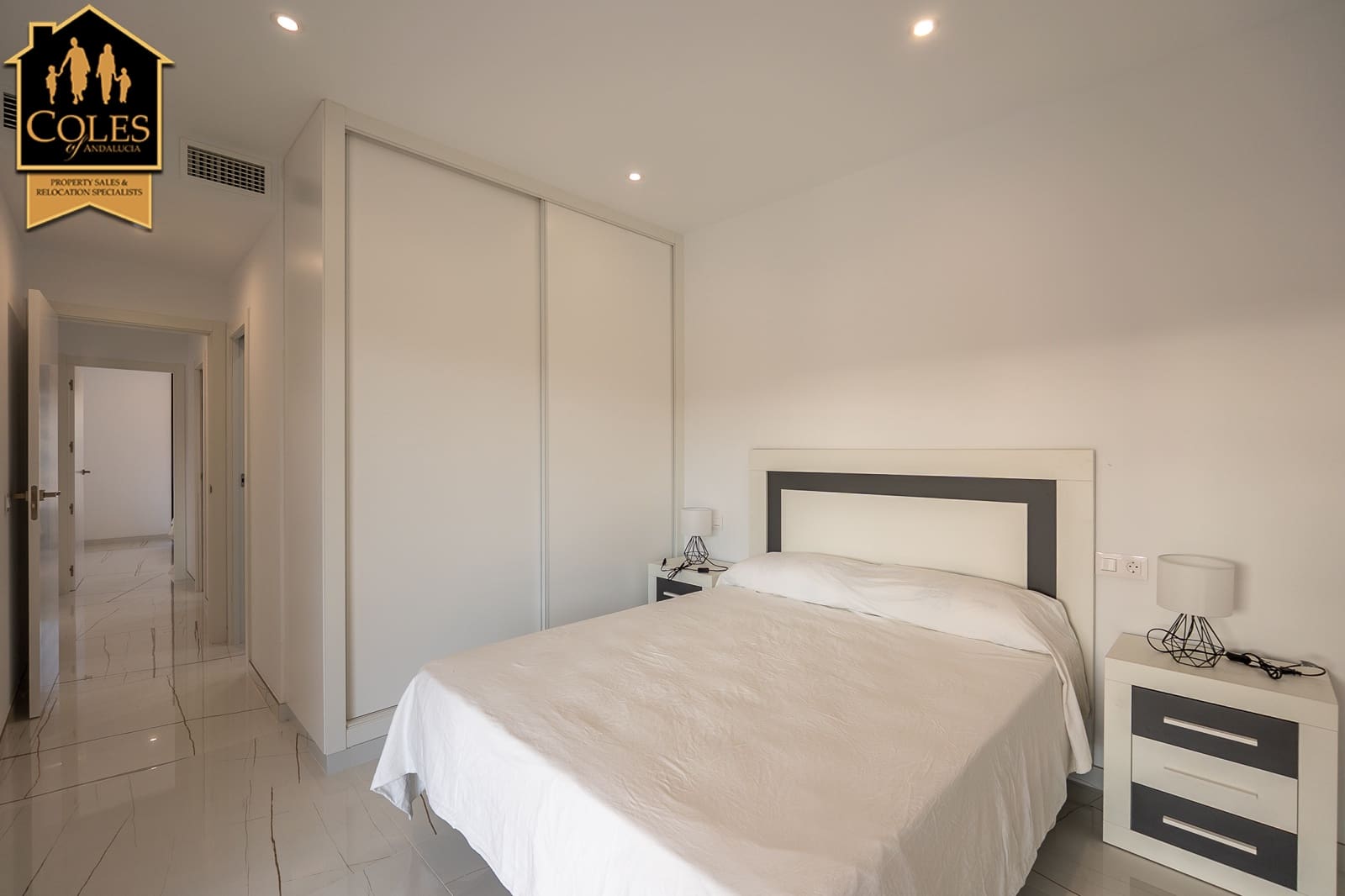 2 makuuhuone Huvila myytävänä paikassa Los Gallardos mukana uima-altaan 
autotalli - 324 000 € (Ref: 9453615)