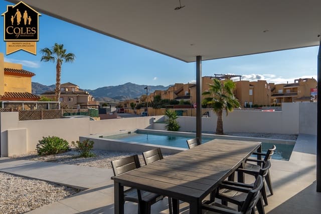 2 makuuhuone Huvila myytävänä paikassa Los Gallardos mukana uima-altaan 
autotalli - 324 000 € (Ref: 9453615)