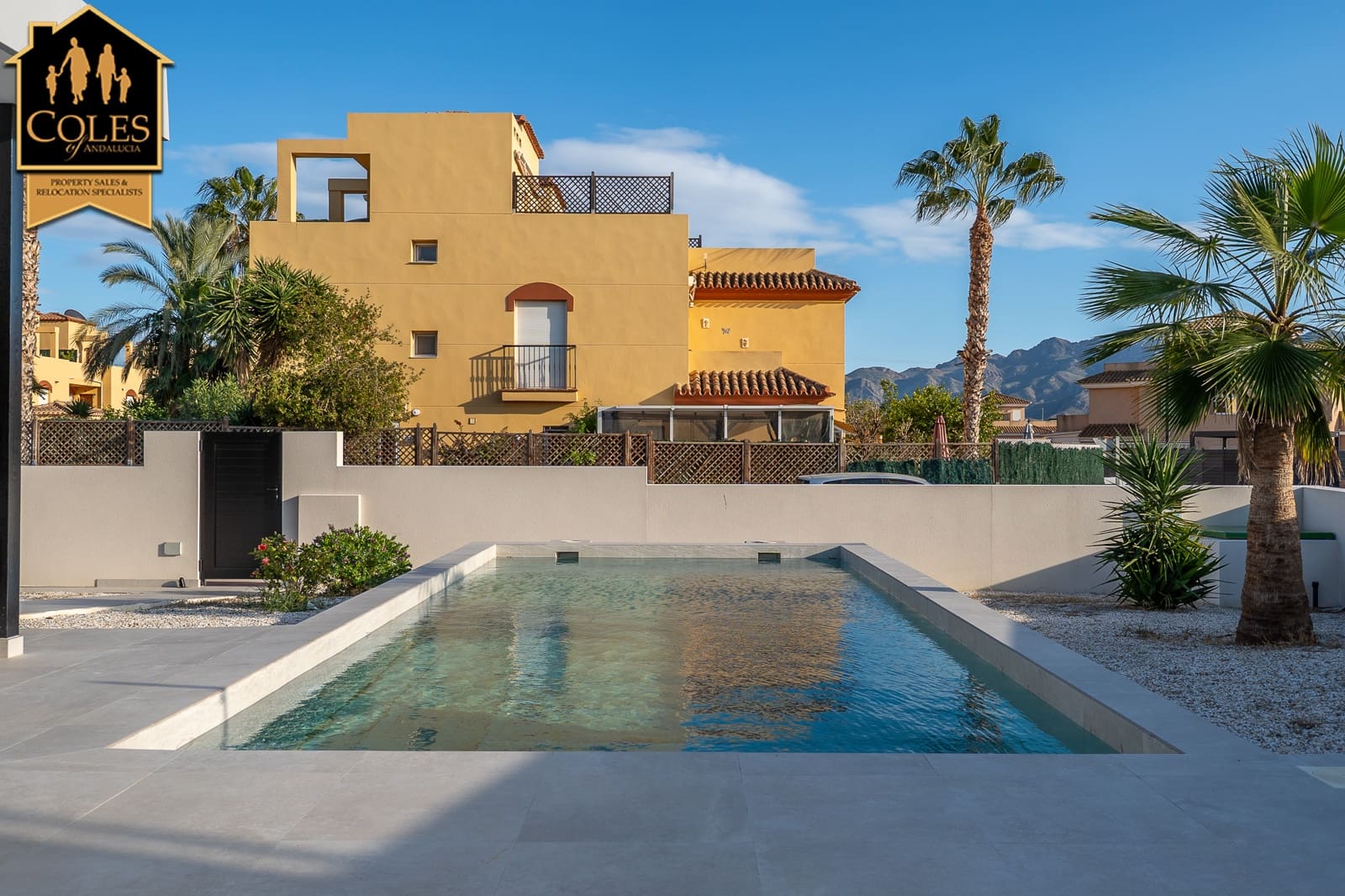 2 makuuhuone Huvila myytävänä paikassa Los Gallardos mukana uima-altaan 
autotalli - 324 000 € (Ref: 9453615)