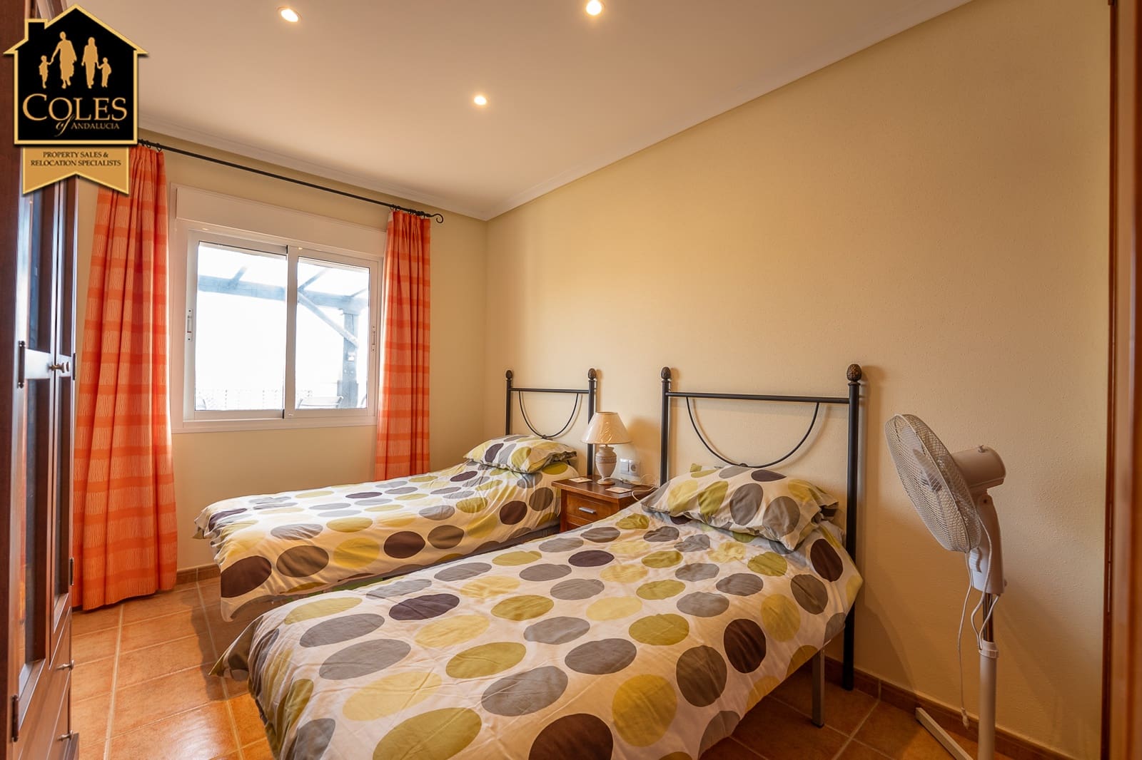 2 makuuhuone Huoneisto myytävänä paikassa Vera mukana uima-altaan 
autotalli - 159 999 € (Ref: 9456682)