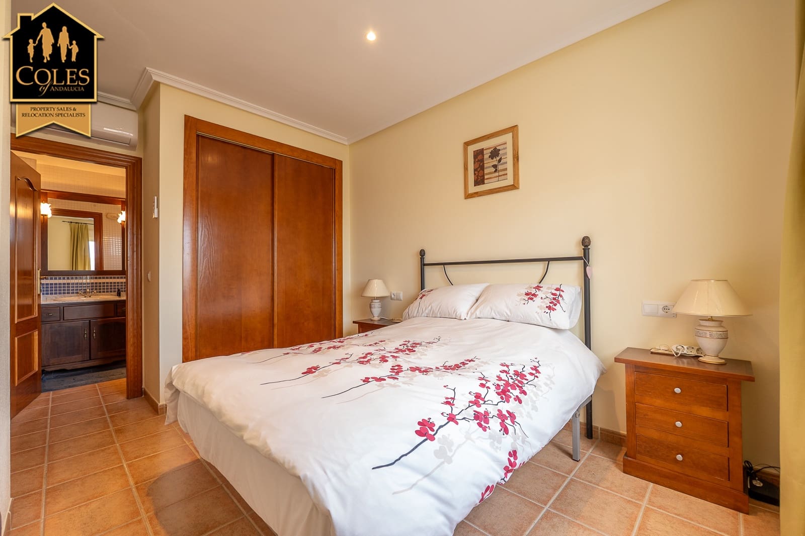 2 makuuhuone Huoneisto myytävänä paikassa Vera mukana uima-altaan 
autotalli - 159 999 € (Ref: 9456682)