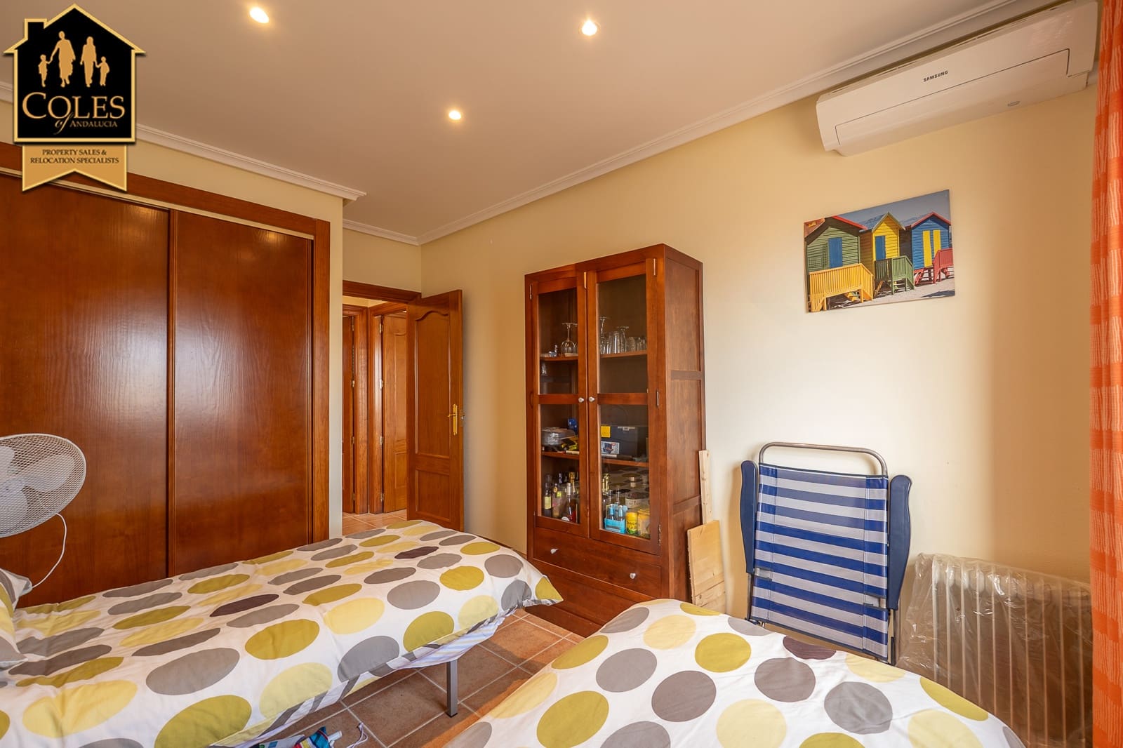 2 makuuhuone Huoneisto myytävänä paikassa Vera mukana uima-altaan 
autotalli - 159 999 € (Ref: 9456682)