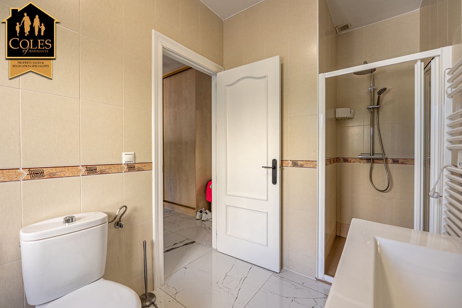 4 bedroom Villa for sale in Arboleas with pool garage - € 359,000 (Ref: 9500294)