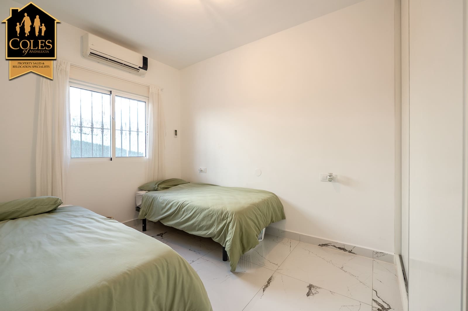 4 bedroom Villa for sale in Arboleas with pool garage - € 359,000 (Ref: 9500294)