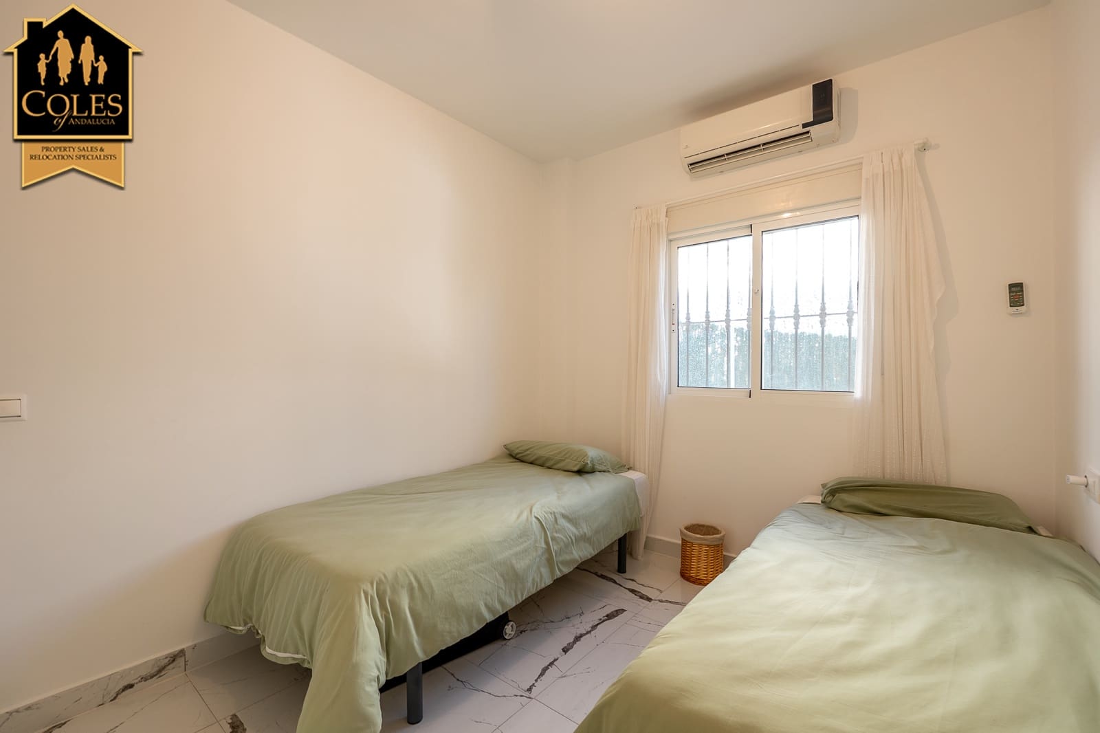 4 bedroom Villa for sale in Arboleas with pool garage - € 359,000 (Ref: 9500294)