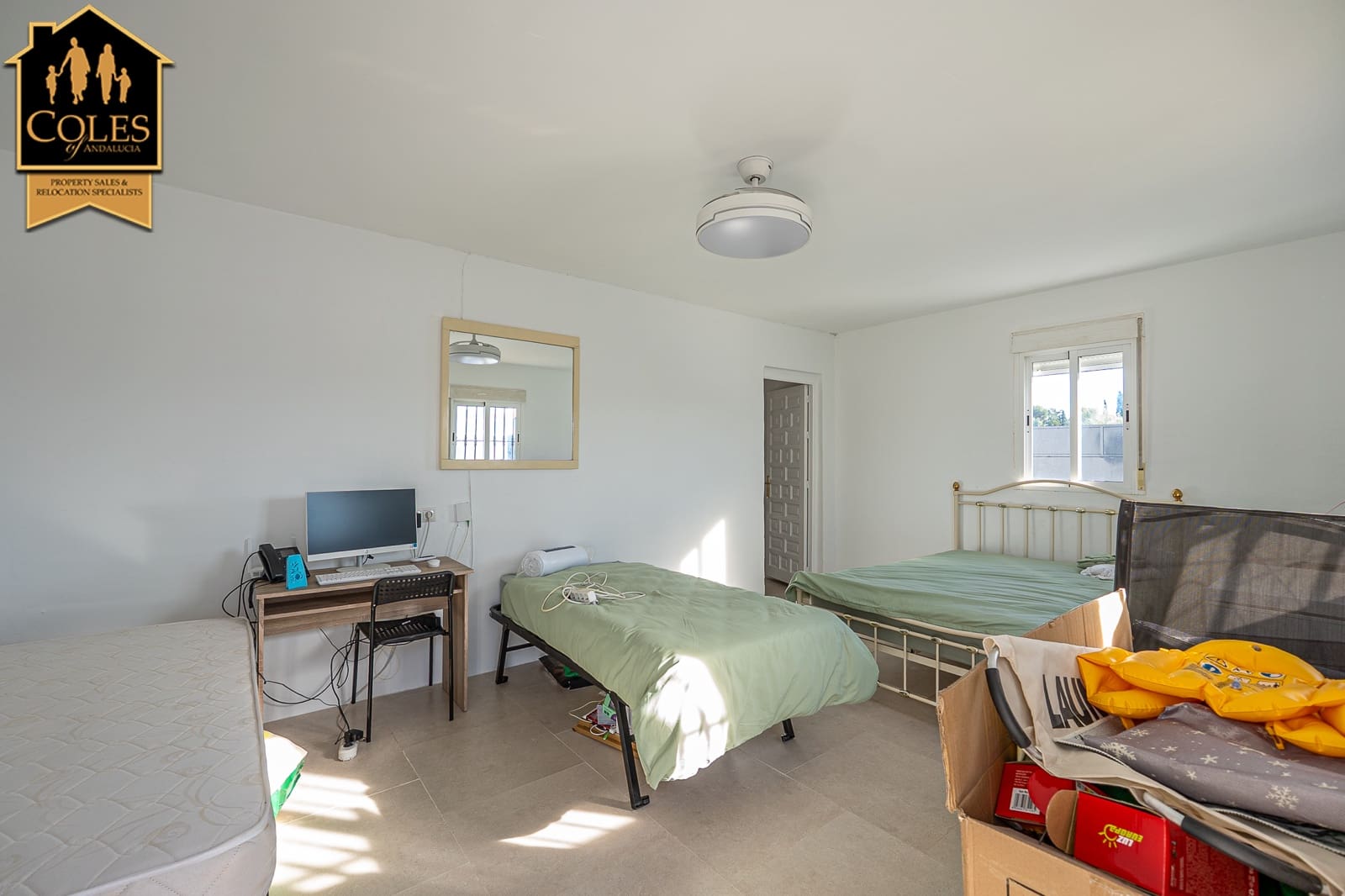 4 bedroom Villa for sale in Arboleas with pool garage - € 359,000 (Ref: 9500294)