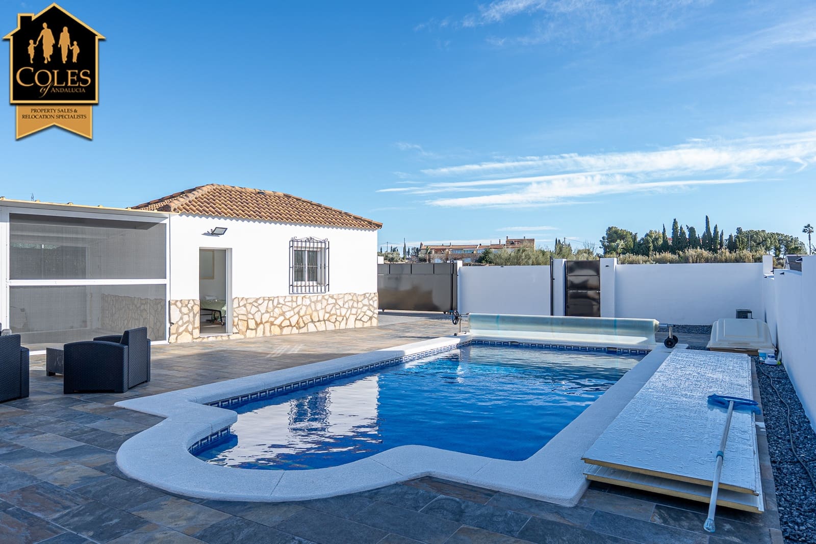 4 bedroom Villa for sale in Arboleas with pool garage - € 359,000 (Ref: 9500294)