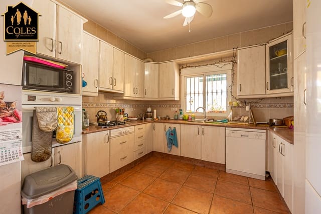 4 sypialnia Willa na sprzedaż w Arboleas z basenem garażem - 299 000 € (Ref: 9566401)