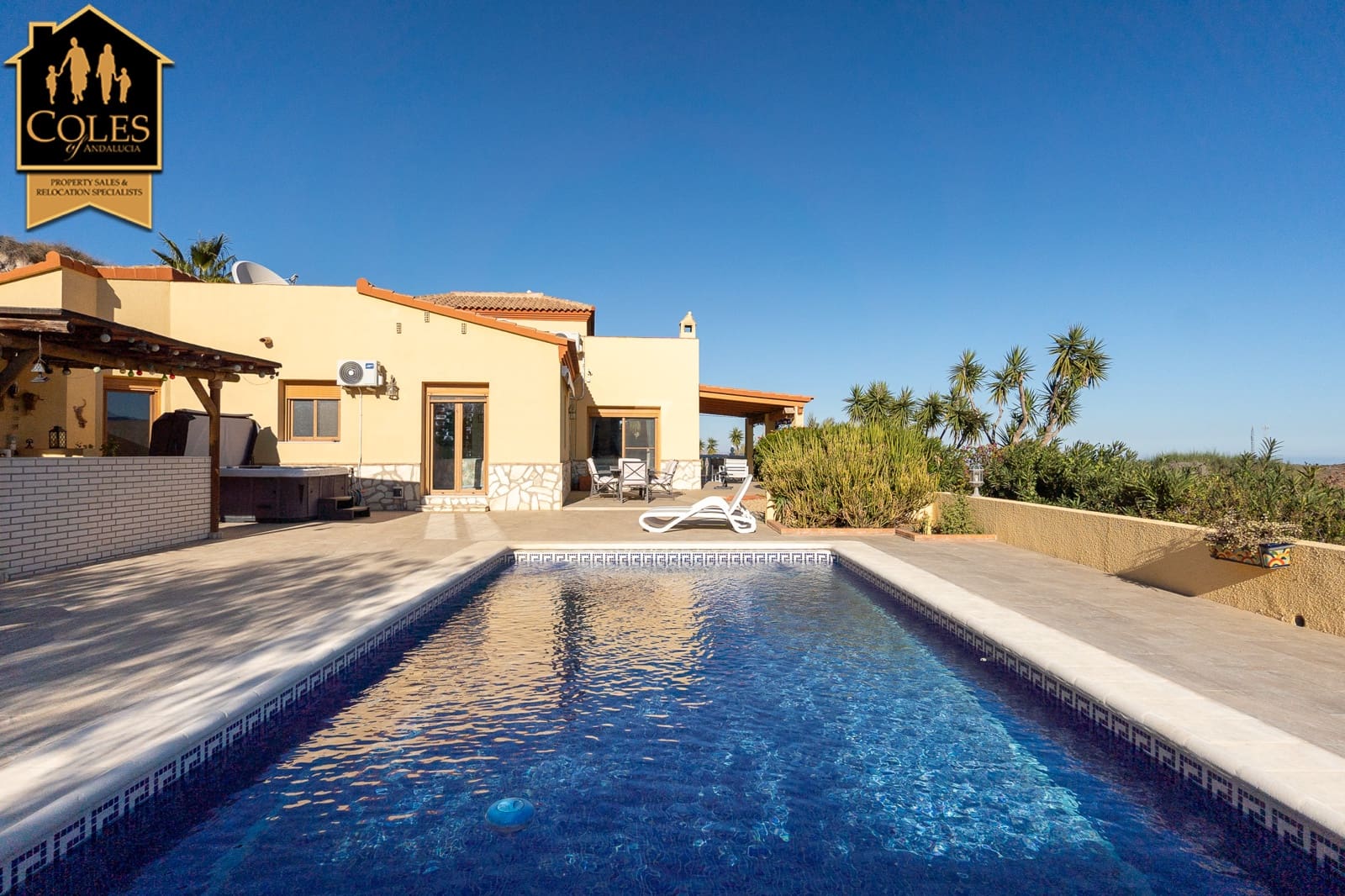 4 soveværelse Villa til salg i Bedar med swimmingpool garage - € 497.500 (Ref: 9579997)