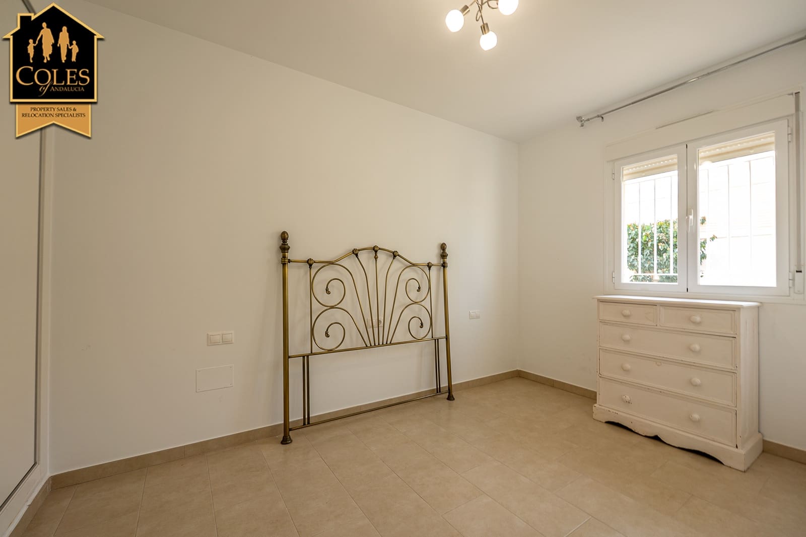 3 makuuhuone Huvila myytävänä paikassa Turre mukana 
autotalli - 229 950 € (Ref: 9588093)