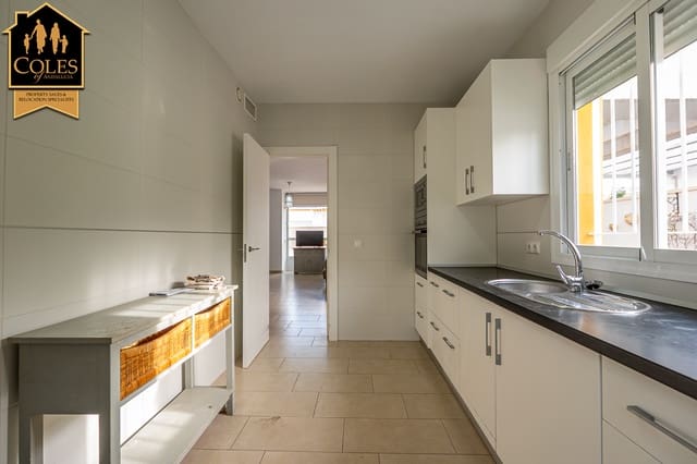 3 makuuhuone Huvila myytävänä paikassa Turre mukana 
autotalli - 229 950 € (Ref: 9588093)