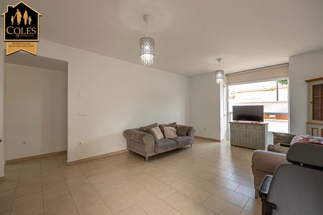 3 makuuhuone Huvila myytävänä paikassa Turre mukana 
autotalli - 229 950 € (Ref: 9588093)