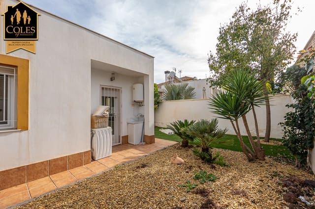 3 makuuhuone Huvila myytävänä paikassa Turre mukana 
autotalli - 229 950 € (Ref: 9588093)