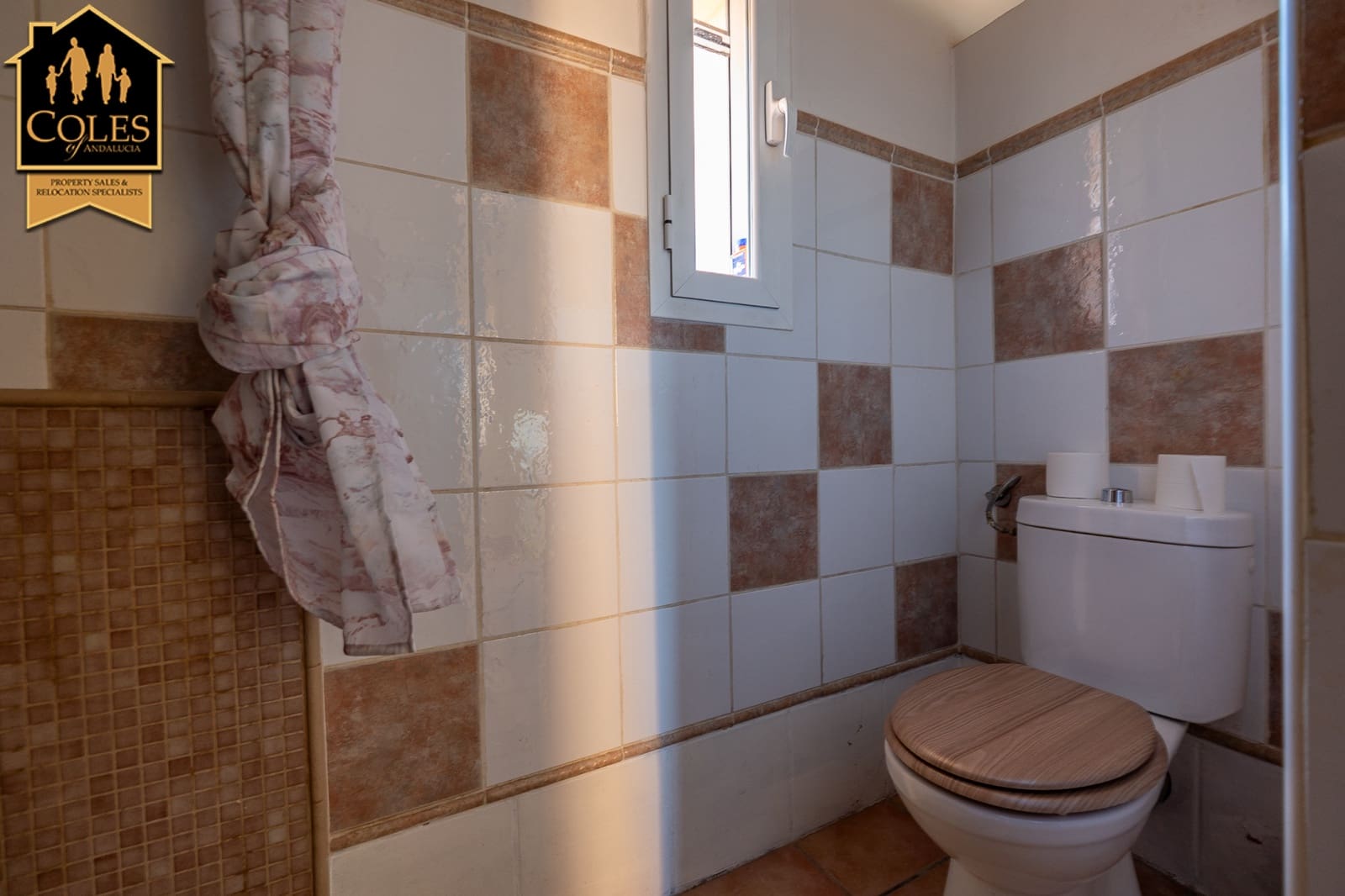 5 bedroom Villa for sale in Los Gallardos with pool - € 429,000 (Ref: 9635004)