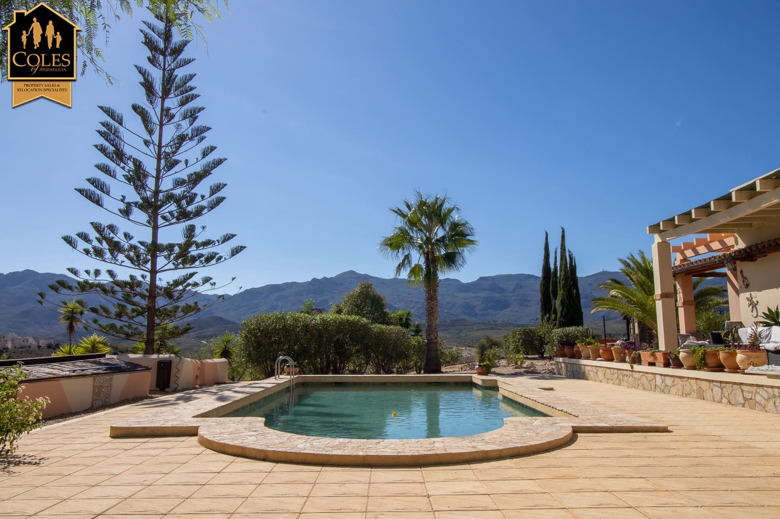 5 bedroom Villa for sale in Los Gallardos with pool - € 429,000 (Ref: 9635004)