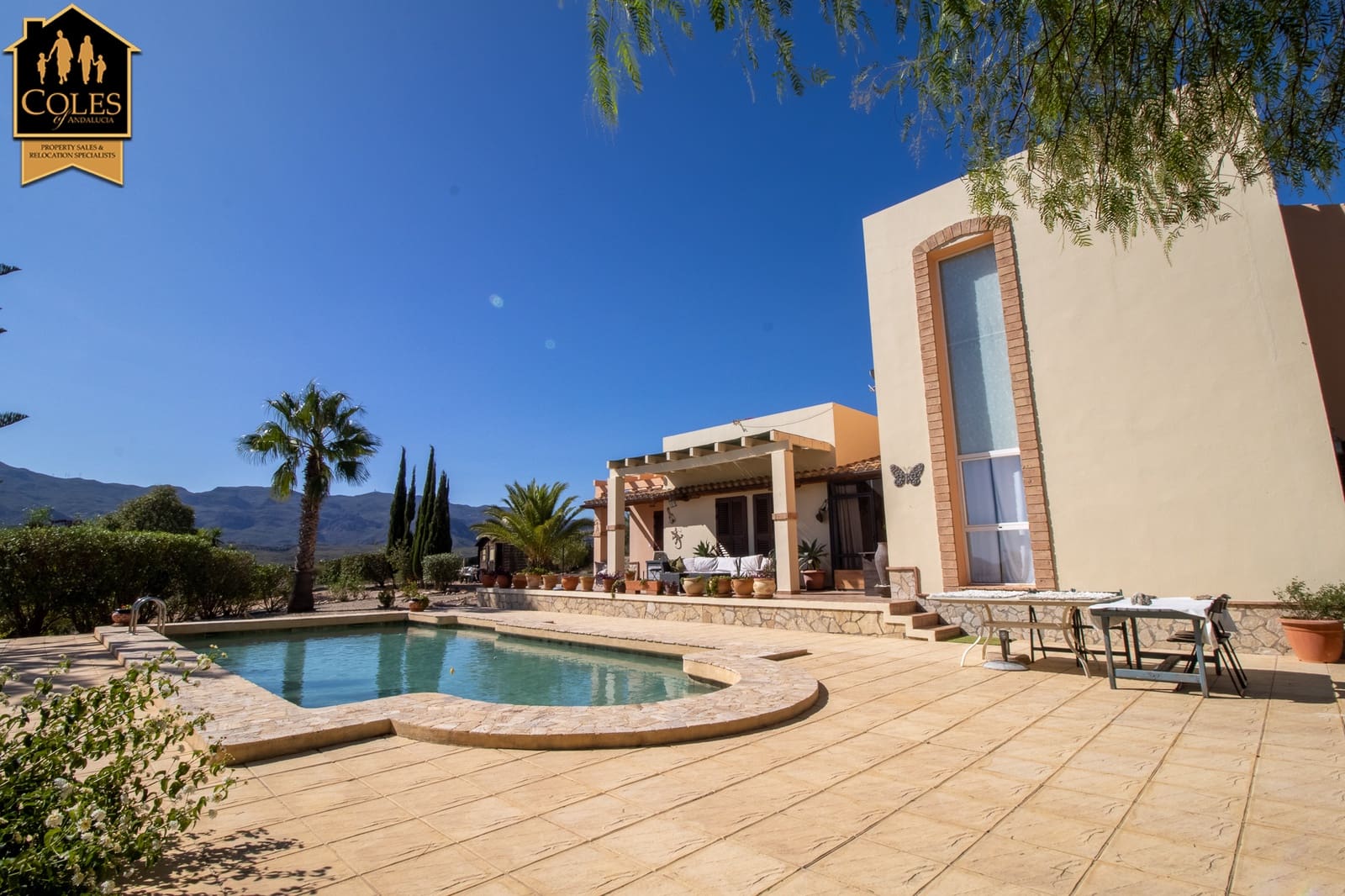 5 bedroom Villa for sale in Los Gallardos with pool - € 429,000 (Ref: 9635004)