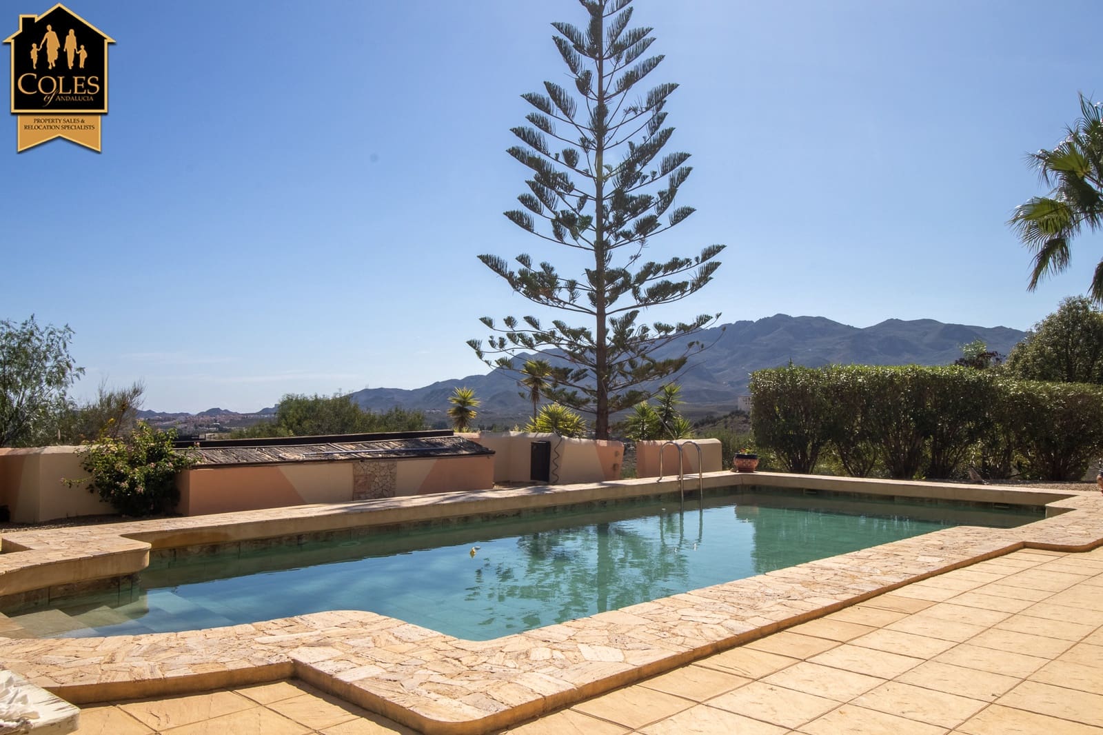 5 bedroom Villa for sale in Los Gallardos with pool - € 429,000 (Ref: 9635004)