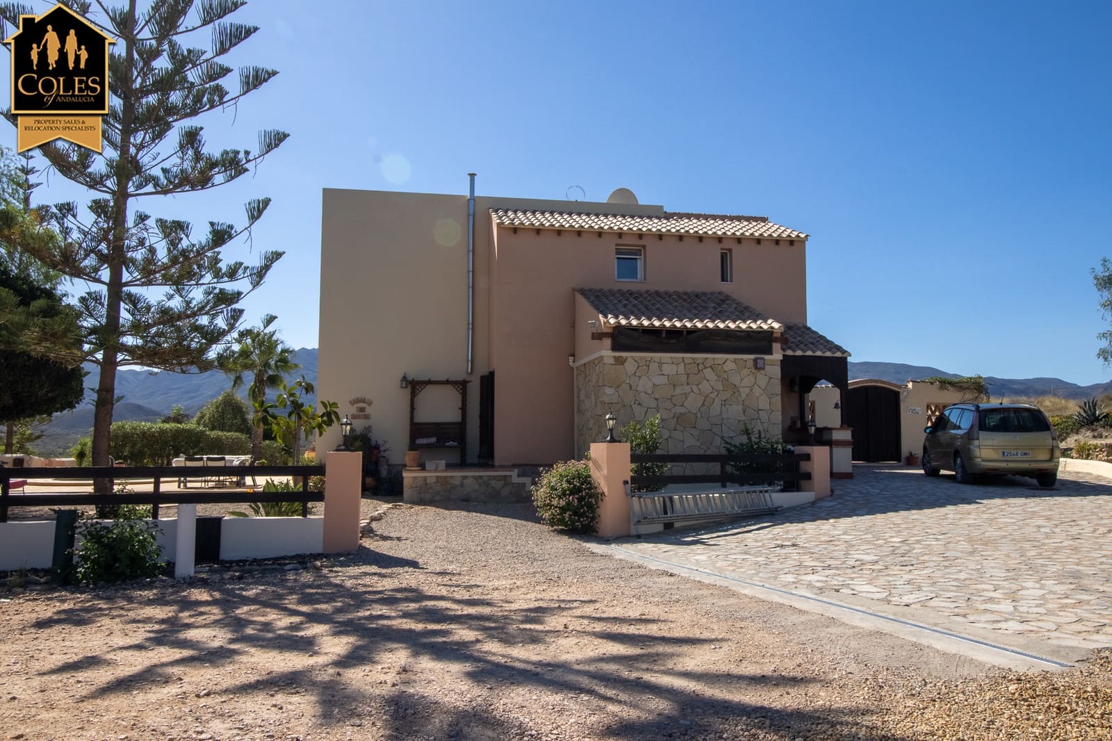 5 bedroom Villa for sale in Los Gallardos with pool - € 429,000 (Ref: 9635004)